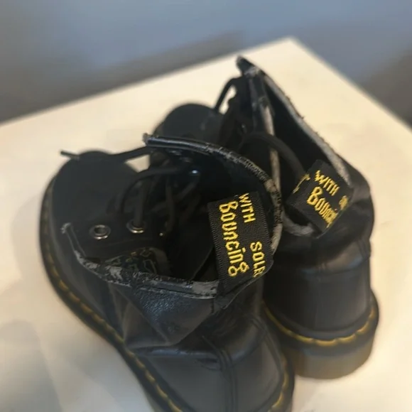 Dr. Martens youth boots softy T leather up size 5 medium black laced up - Picture 9 of 9